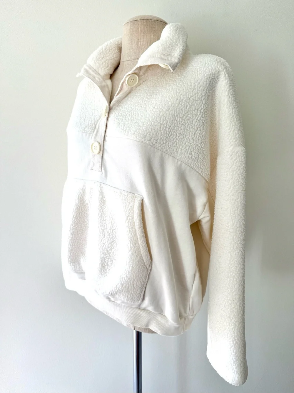 J Crew Teddy Sherpa Button Sweatshirt M Cozy Après Ski Minimalist Cream Ivory